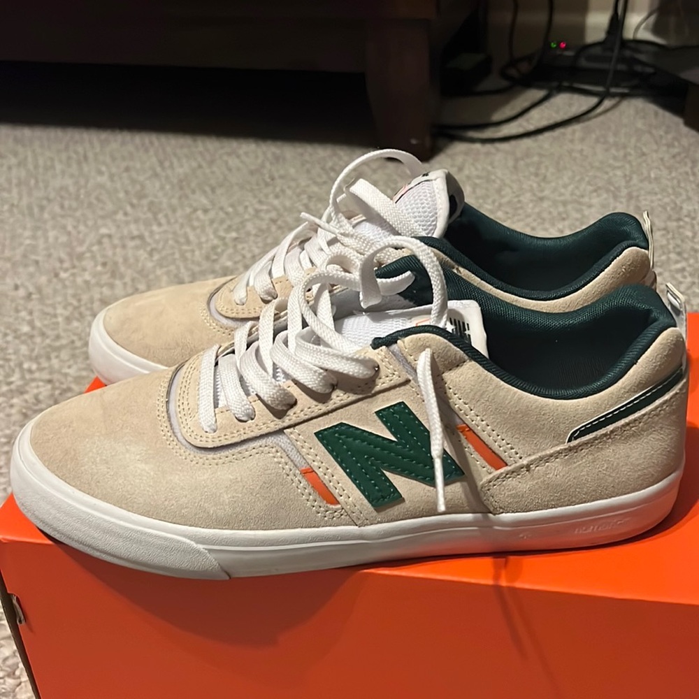 New balance shoe